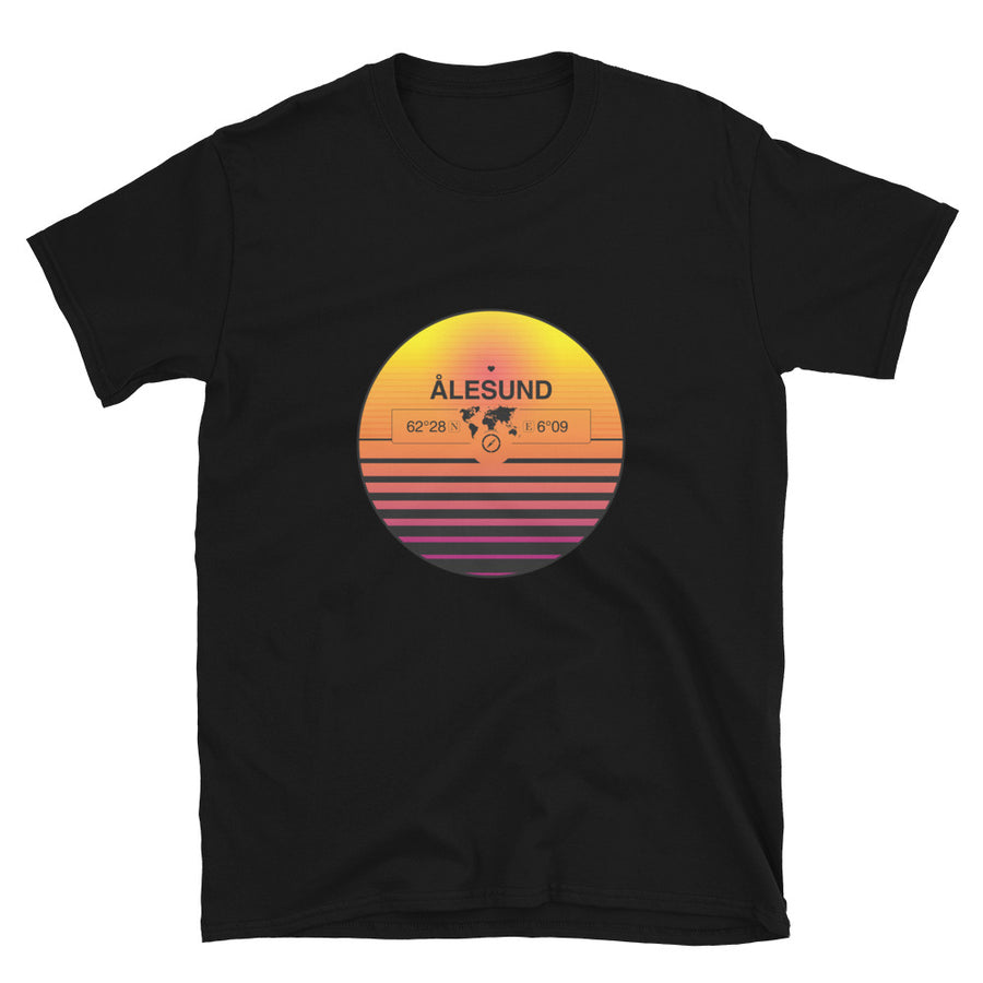 Ålesund, Møre Og Romsdal Quality Retro Sunset Unisex T-shirt Gift